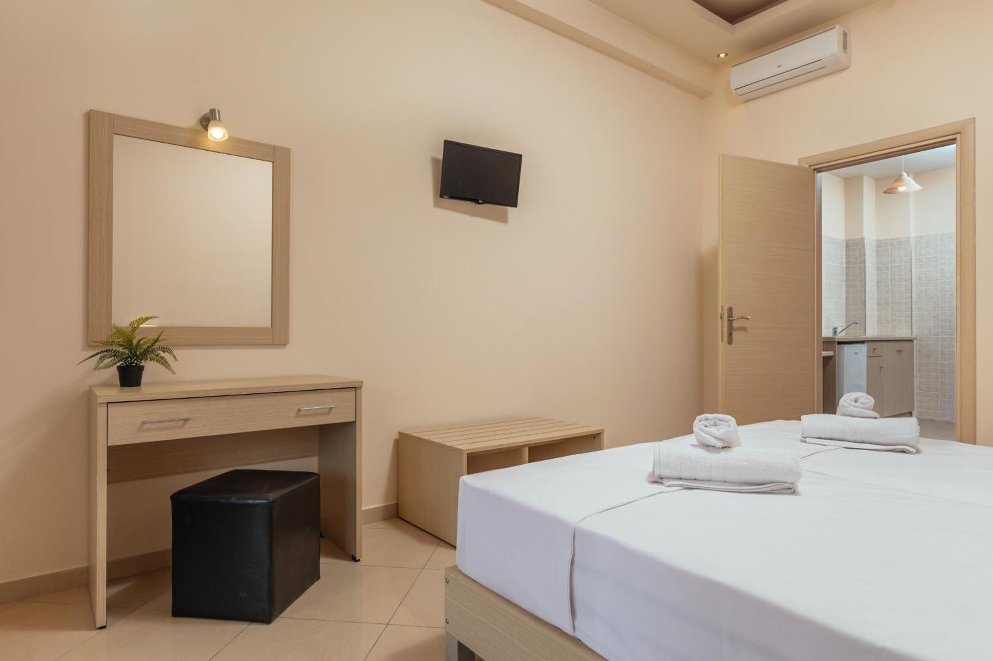Hotel Yakinthos 3*